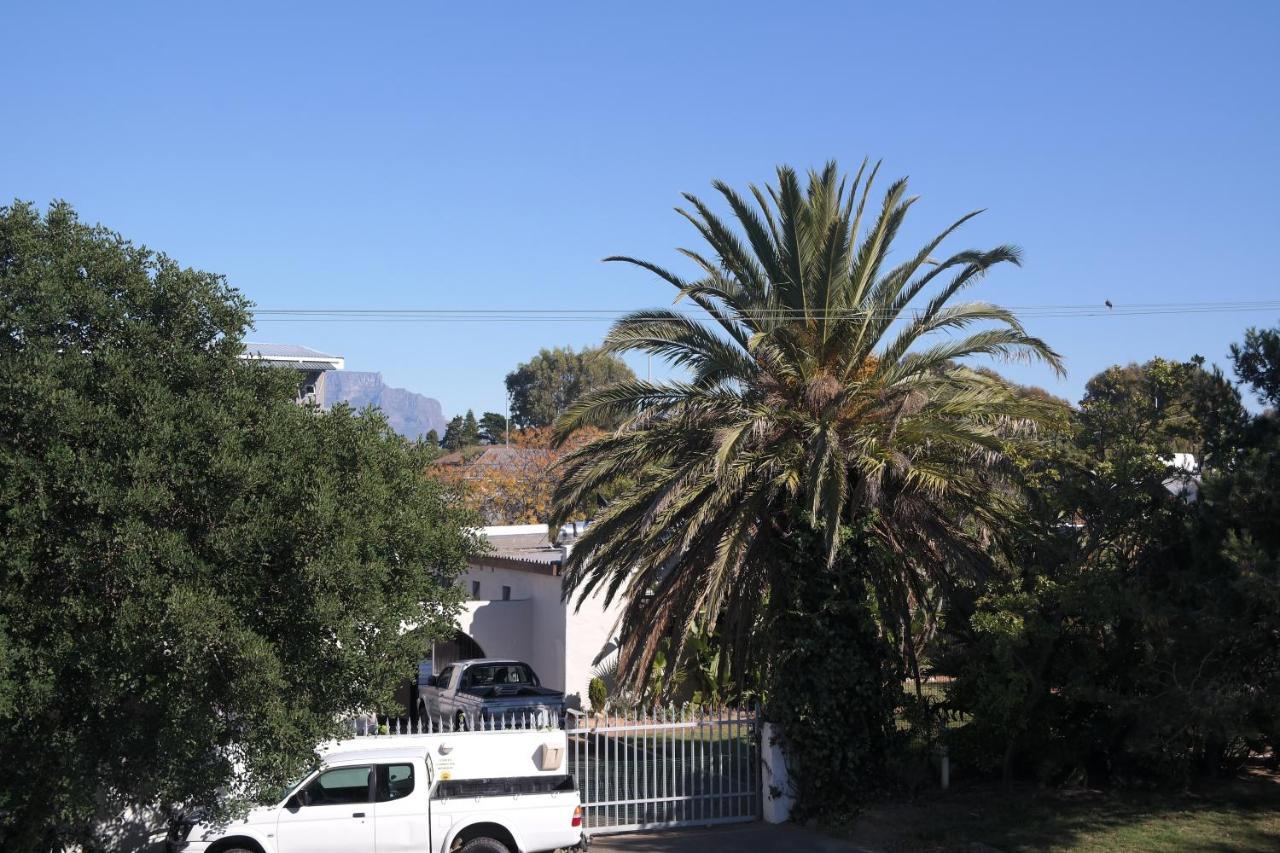 Nais * Cape Town